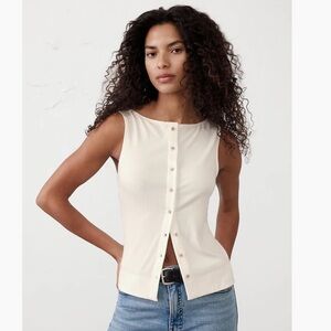 Banana Republic Ribbed Button-Front Top. Size M. NWT